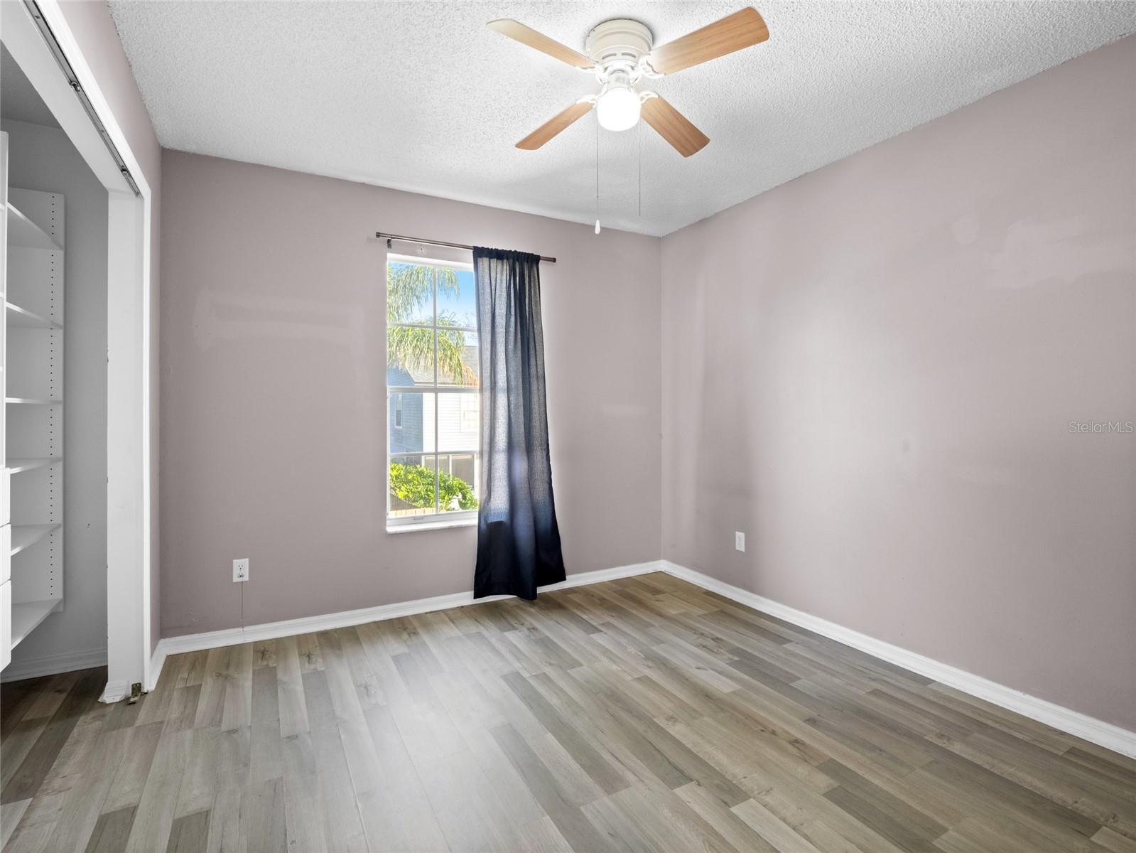 COUNTRY LANE - Residential