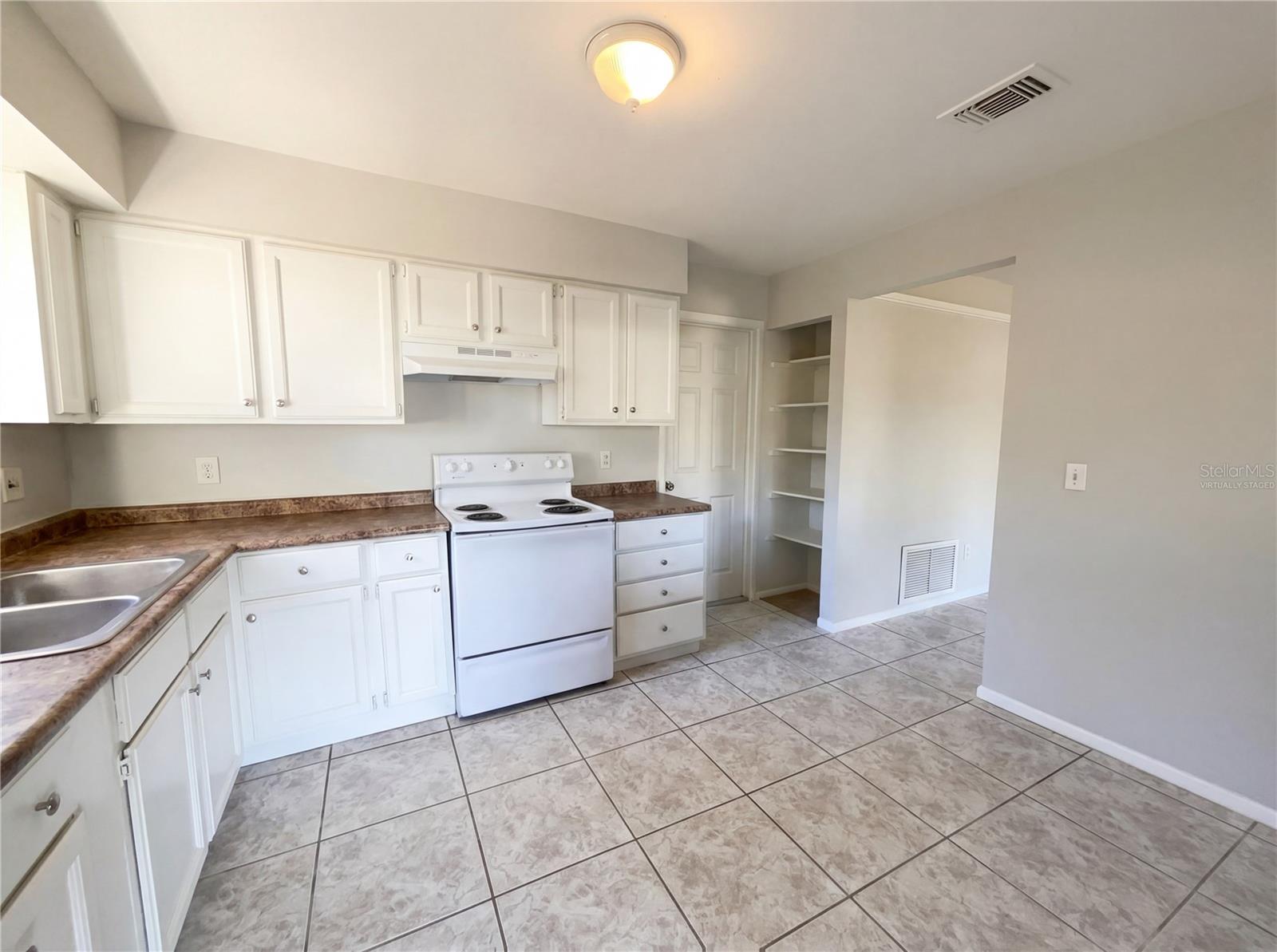 6137 SPARLING HILLS CIRCLE