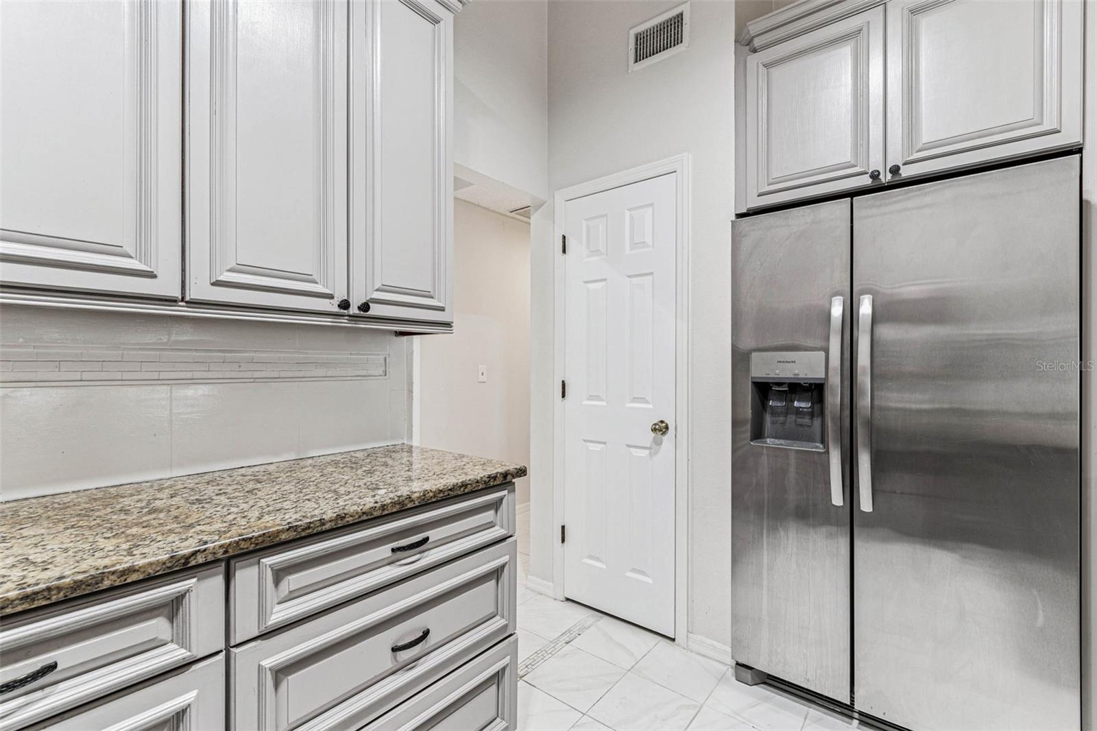 TAMPA PALMS 2C UNIT 2 - Residential Lease