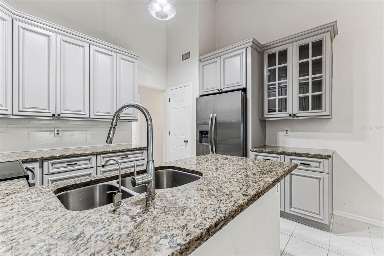 TAMPA PALMS 2C UNIT 2 - Residential Lease