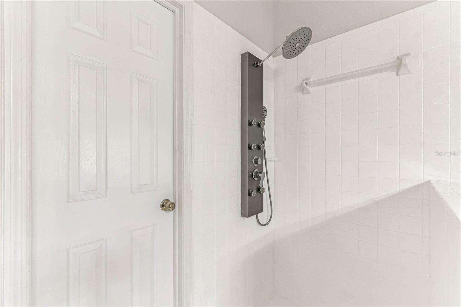 TAMPA PALMS 2C UNIT 2 - Residential Lease