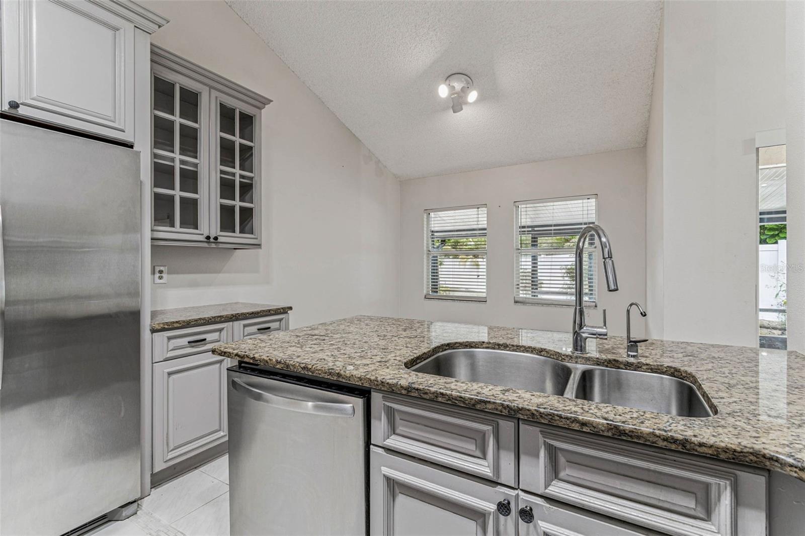 TAMPA PALMS 2C UNIT 2 - Residential Lease