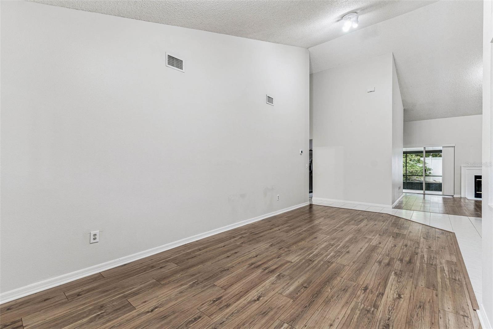 TAMPA PALMS 2C UNIT 2 - Residential Lease