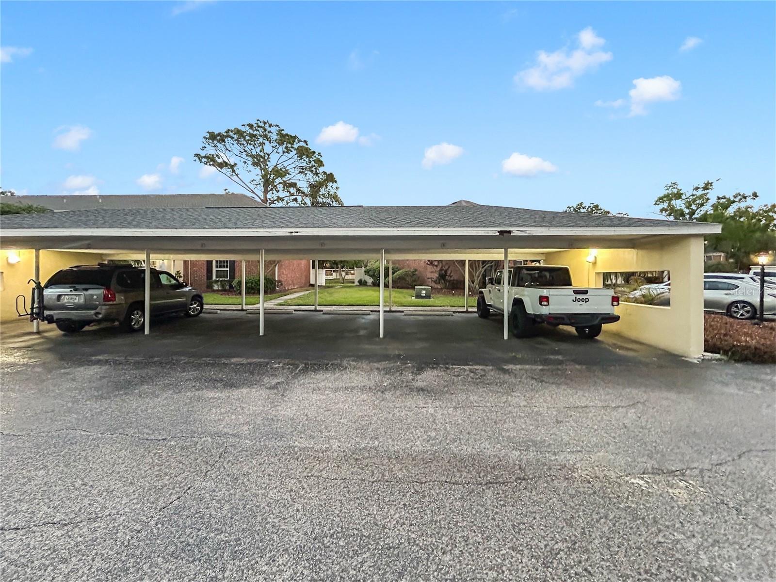 WHISPERING OAKS - Residential