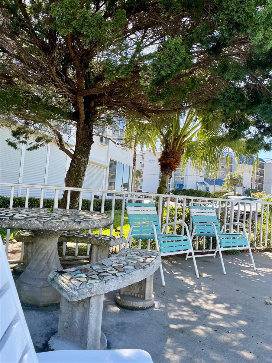 SUNSET PLAZA - Residential