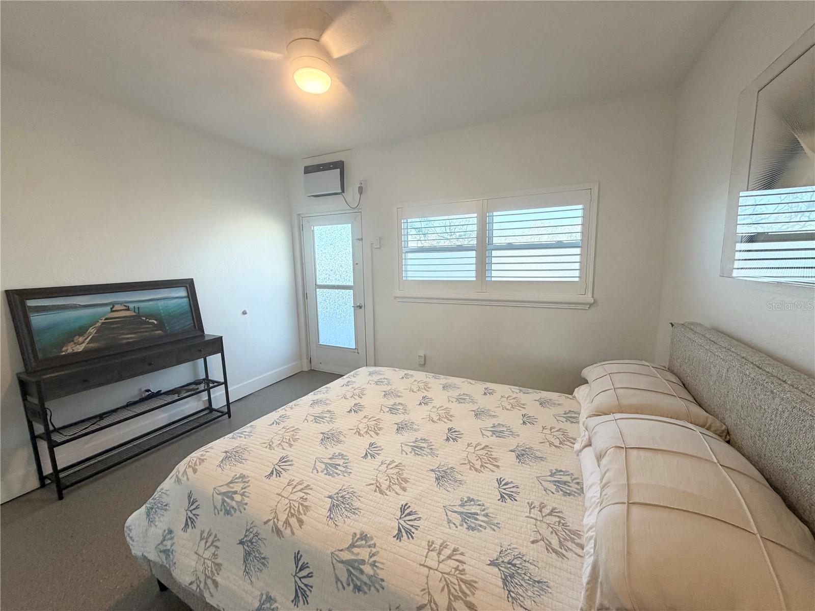 SUNSET PLAZA - Residential