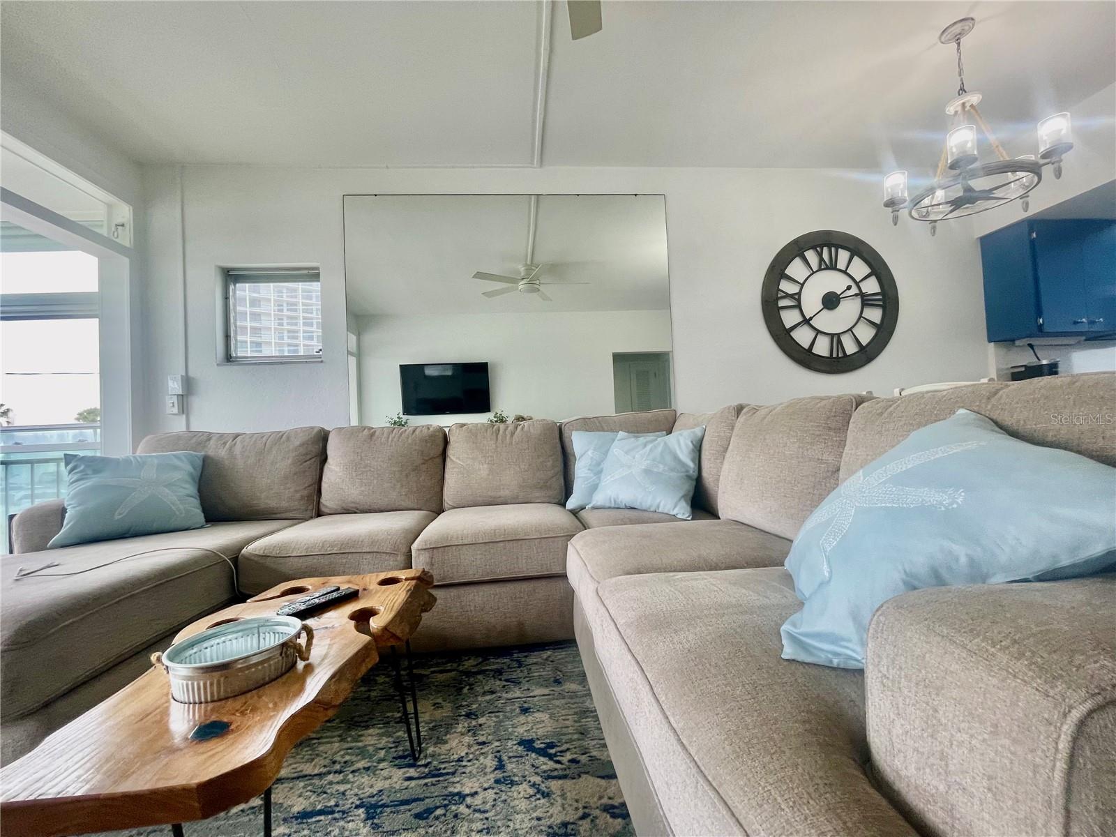 SUNSET PLAZA - Residential