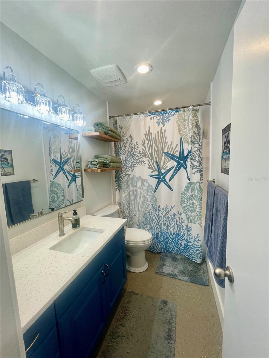 SUNSET PLAZA - Residential