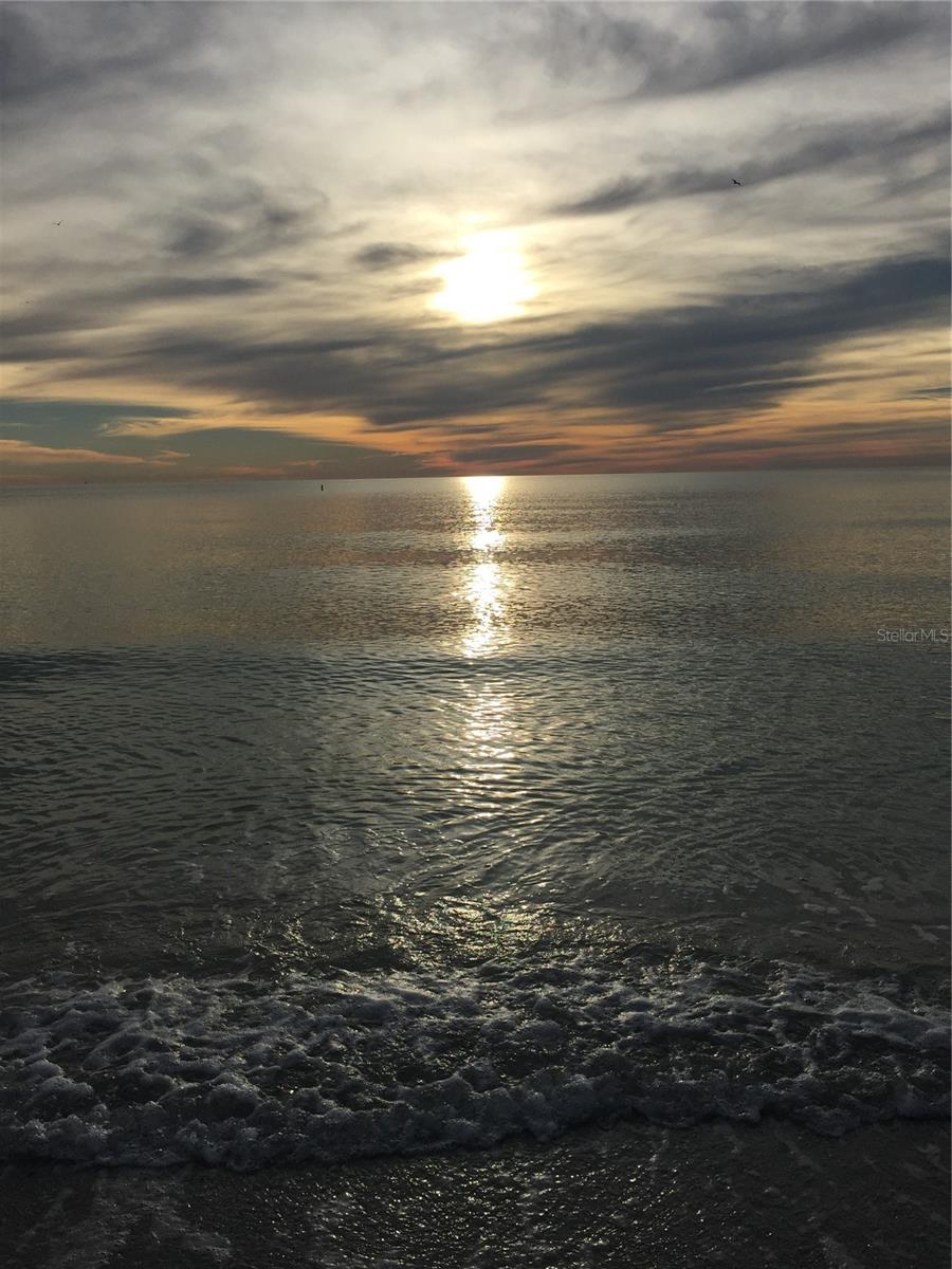 SUNSET PLAZA - Residential