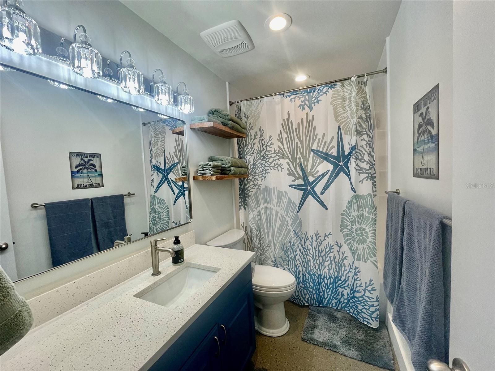 SUNSET PLAZA - Residential