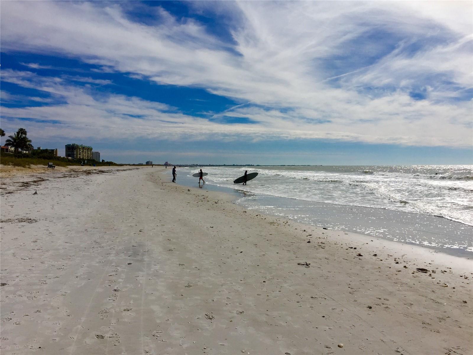 SUNSET PLAZA - Residential