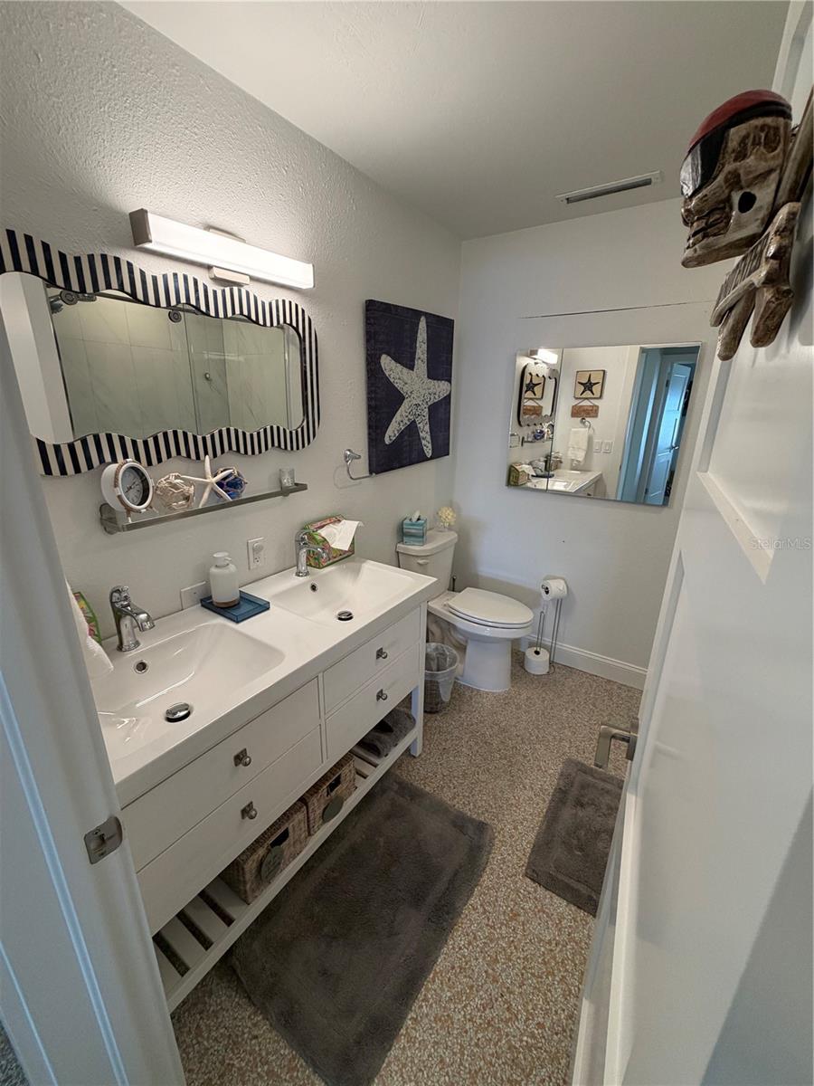 INDIAN ROCKS BEACH RE-REVISED 6TH ADD LOTS 19&20 - Residential