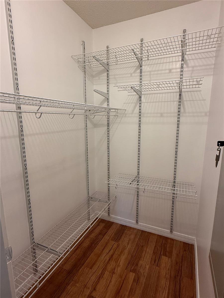 OCALA PARK ESTATE - Residential Lease