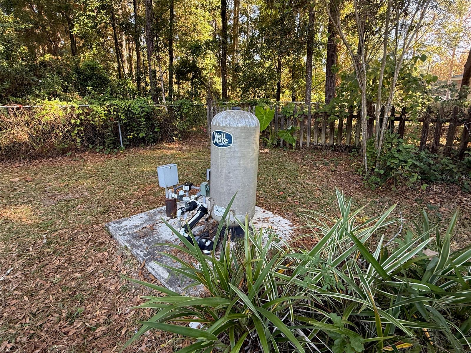 OCALA PARK ESTATE - Residential Lease