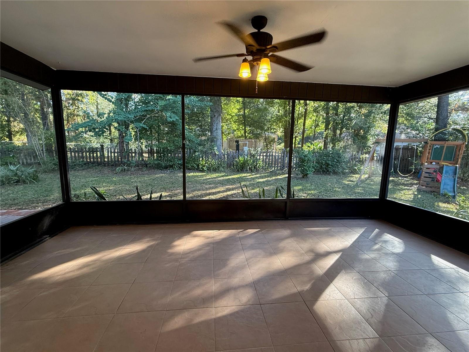 OCALA PARK ESTATE - Residential Lease