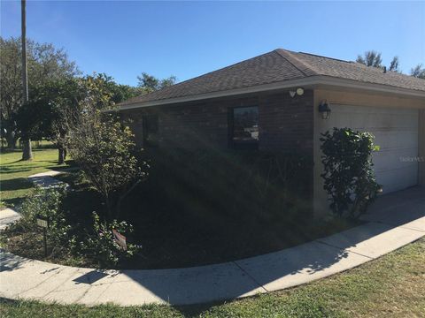 A home in PLANT CITY