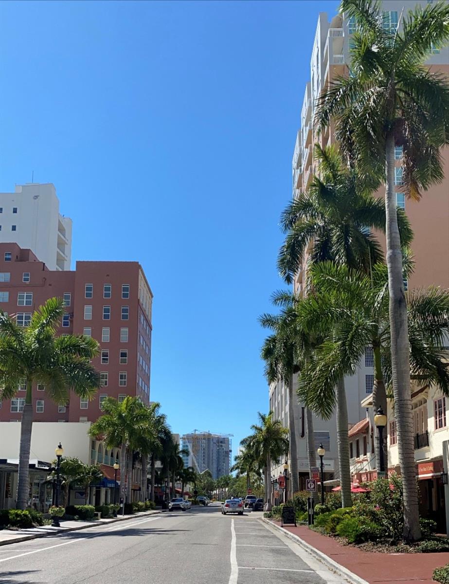 LAS PALMAS OF SARASOTA - Residential Lease