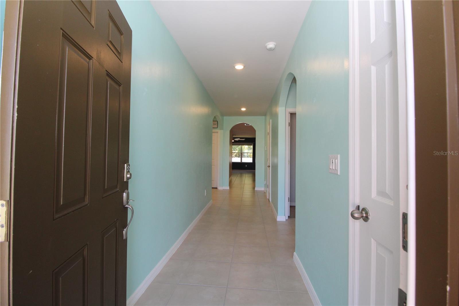 3702 LOOKOUT LANE