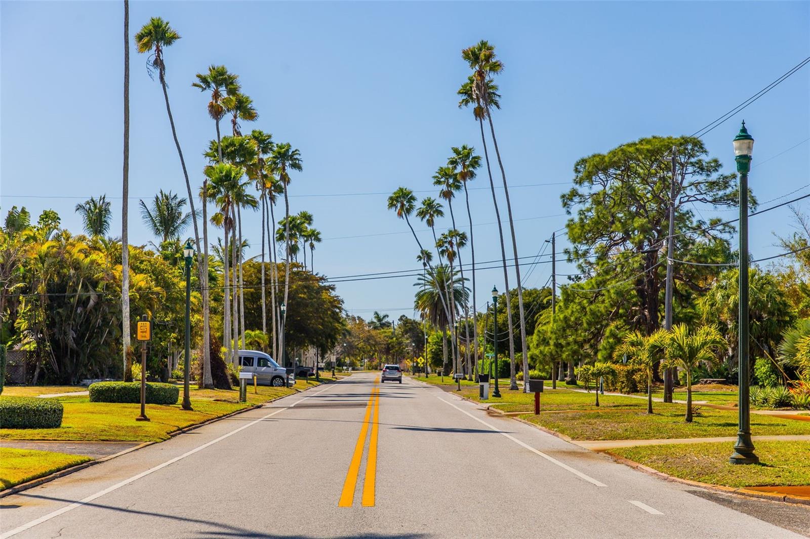 SAPPHIRE SHORES - Residential