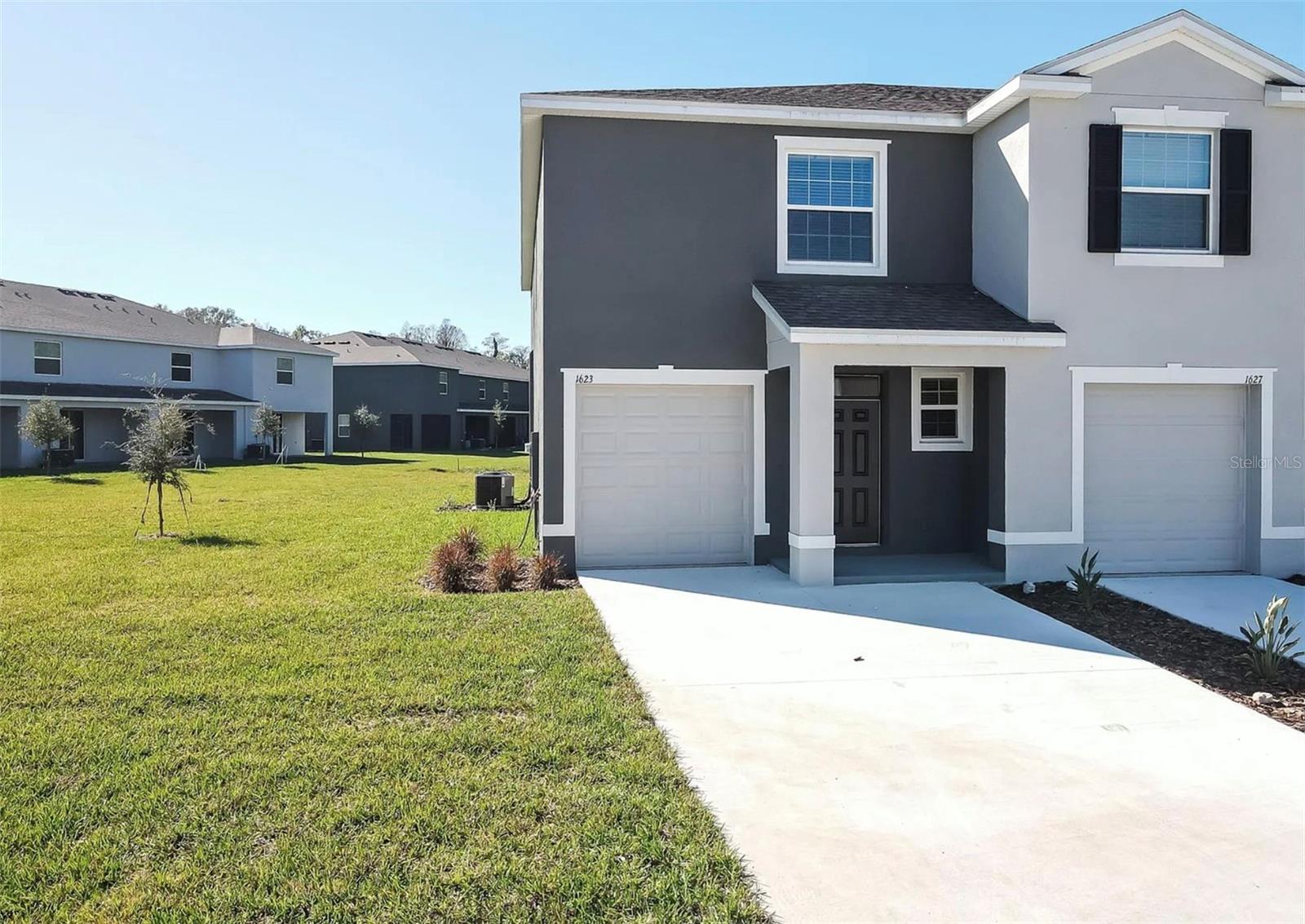 LOCATION! LOCATION! LOCATION
This gorgeous END UNIT TOWNHOME is located in the highly sought after community of Union Park in Wesley Chapel. This 3 bedroom/ 2.5 bath and a 1 car garage with a 2 car driveway. This home has some incredible features including high ceilings, open concept floor plan, stunning 36" kitchen cabinets and Granite Countertops. The 3 spacious bedrooms have tons of closet space. You will find a laundry closet on the second floor with an upscale washer/dryer. The home is a SMART Home that comes with a complete State of the Art appliance package.. luxury at its finest. Upon entering the home, you walk into the foyer that flows in the open floorplan kitchen, dining, and living space. Just through the sliding glass doors, there is a beautiful view with the conservation just past the porch. Union Park is a great community that offers multiple resort style pools with cabanas, fitness center, splash pad, playground, basketball court, walking/exercise trails and plenty of guest parking space. Rent includes ULTRAFi (cable TV + internet). Centrally located and minutes away from plenty of shopping/dining and major expressways.