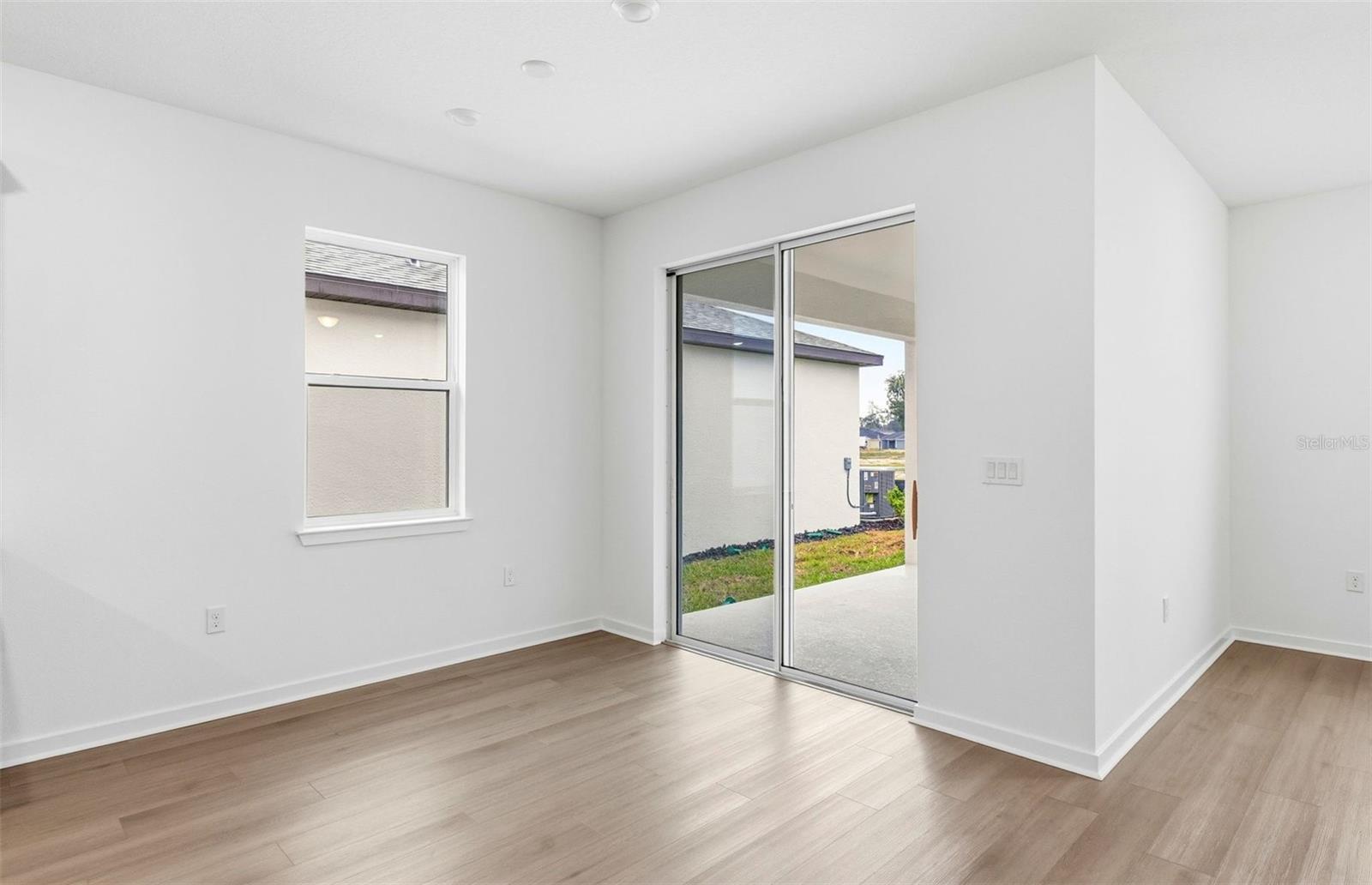 8156 SW 44TH COURT ROAD