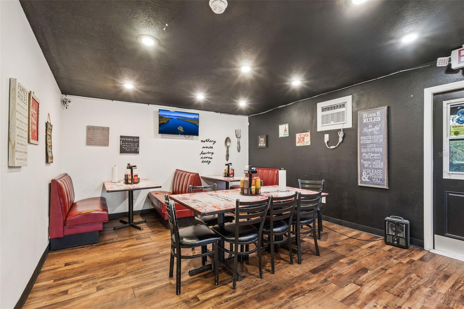 FRUITLAND PARK CASA LOMA - Commercial Sale