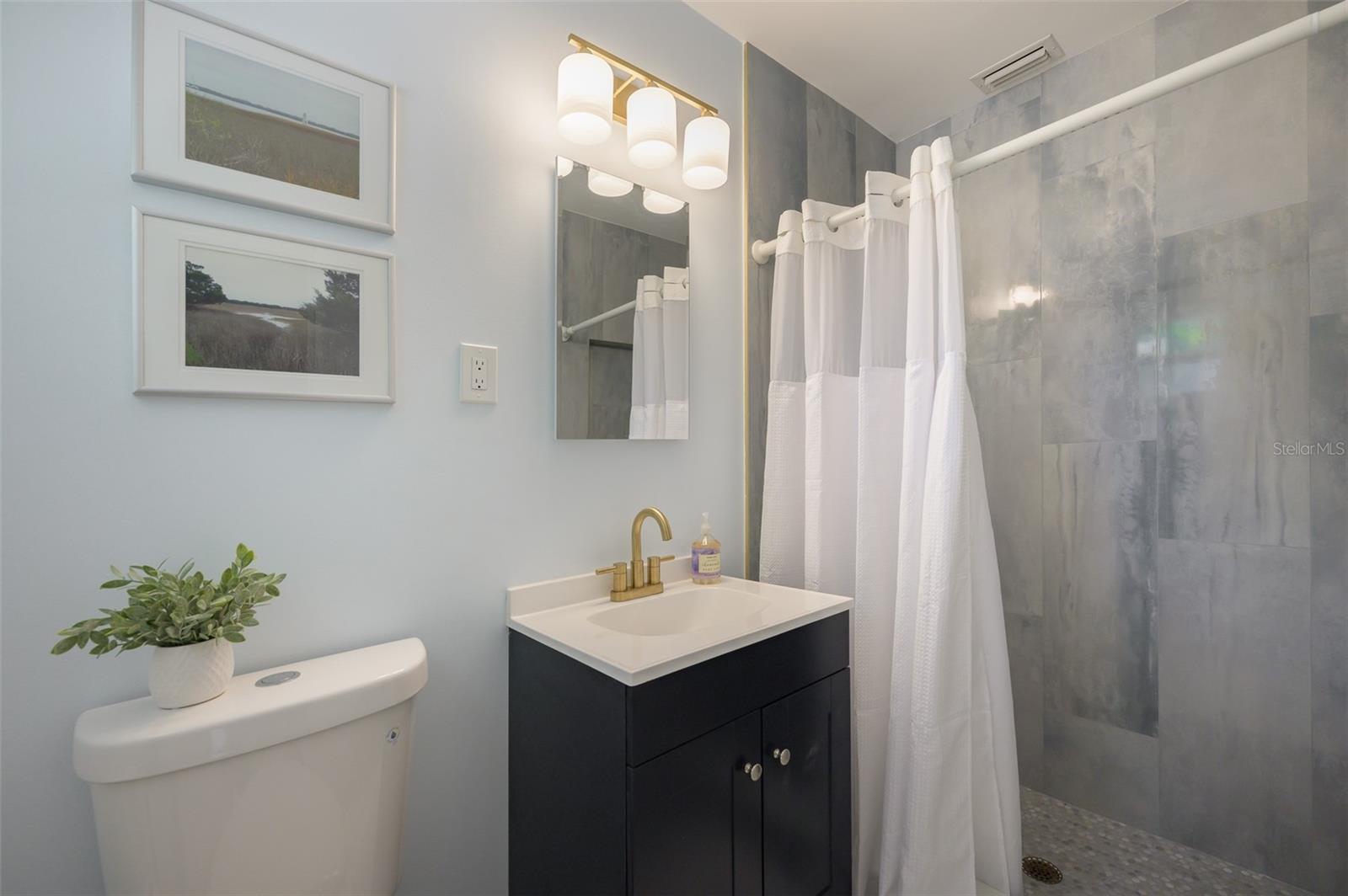 SOUTH GATE RIDGE 02 - Residential Lease