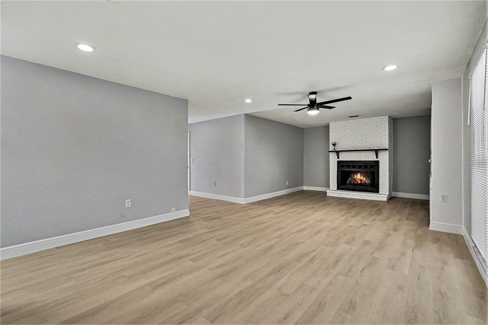 SEVEN SPGS HOMES - Residential