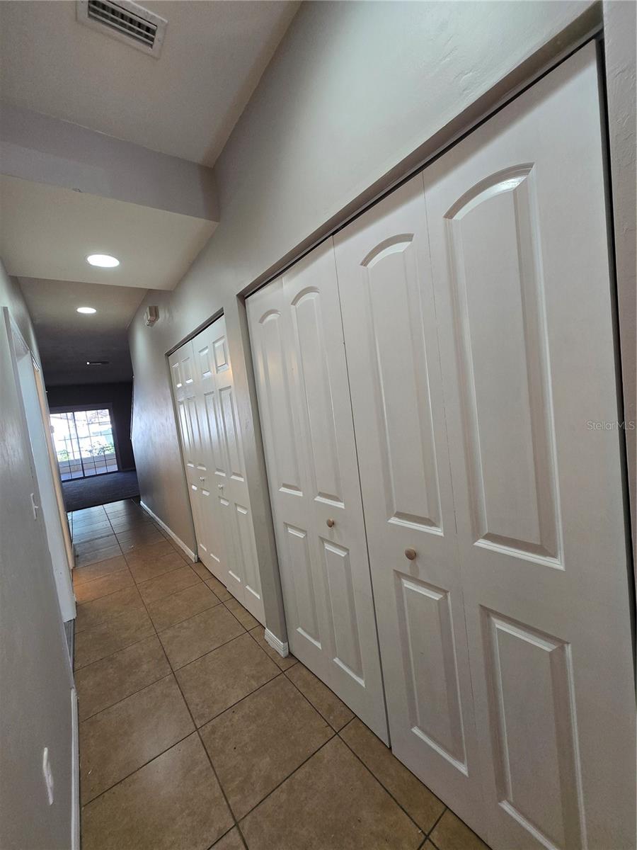 EAGLE TRACE TOWNHOMES - Residential Lease