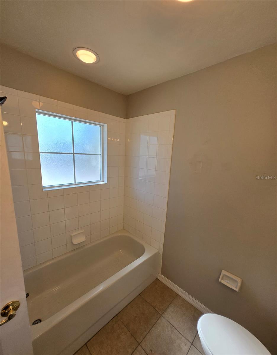 EAGLE TRACE TOWNHOMES - Residential Lease