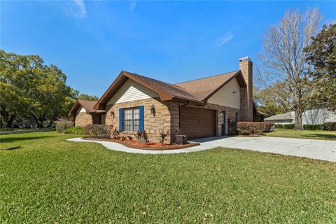 A home in LAKELAND