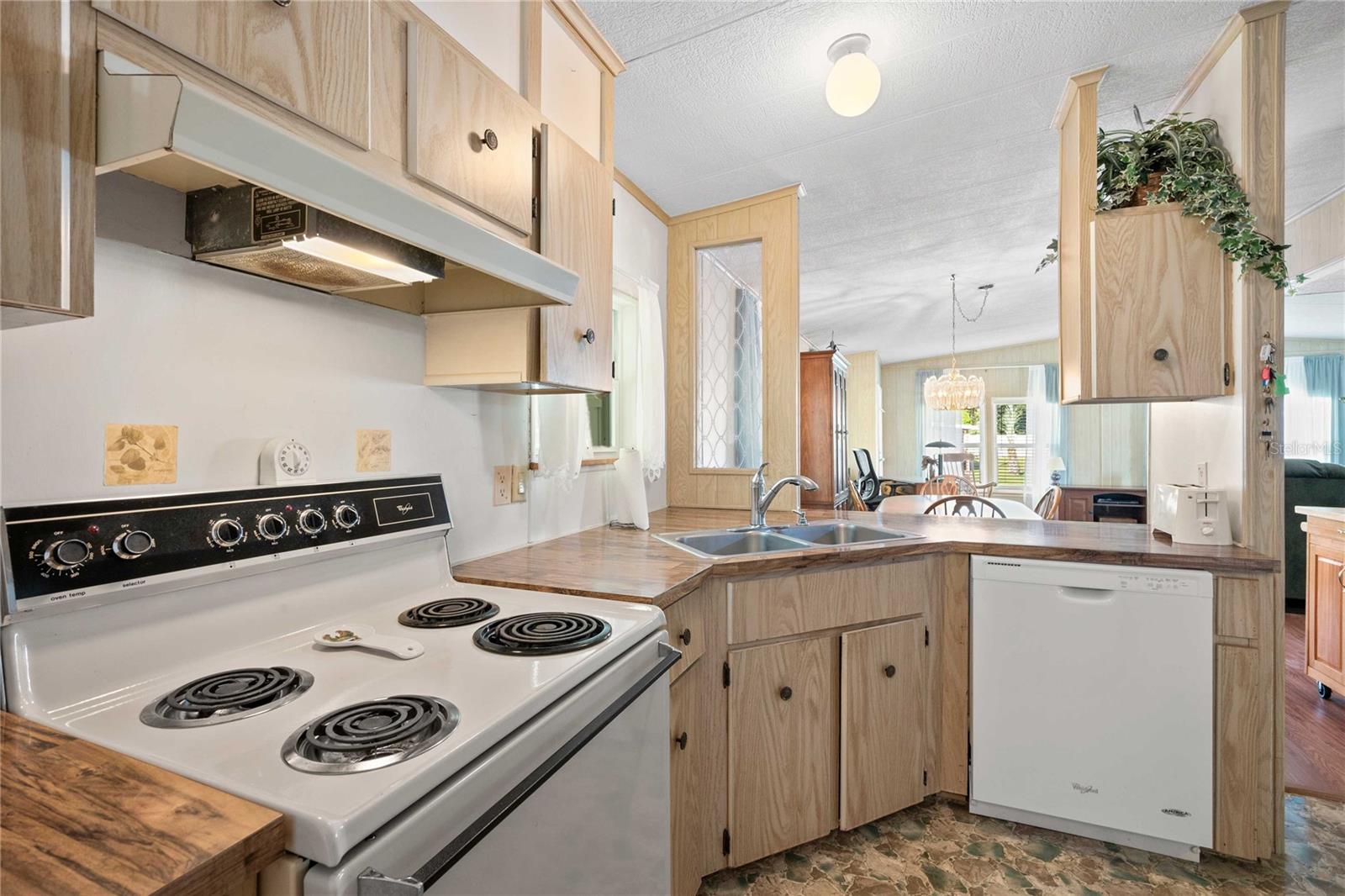 OAKS ROYAL - Residential