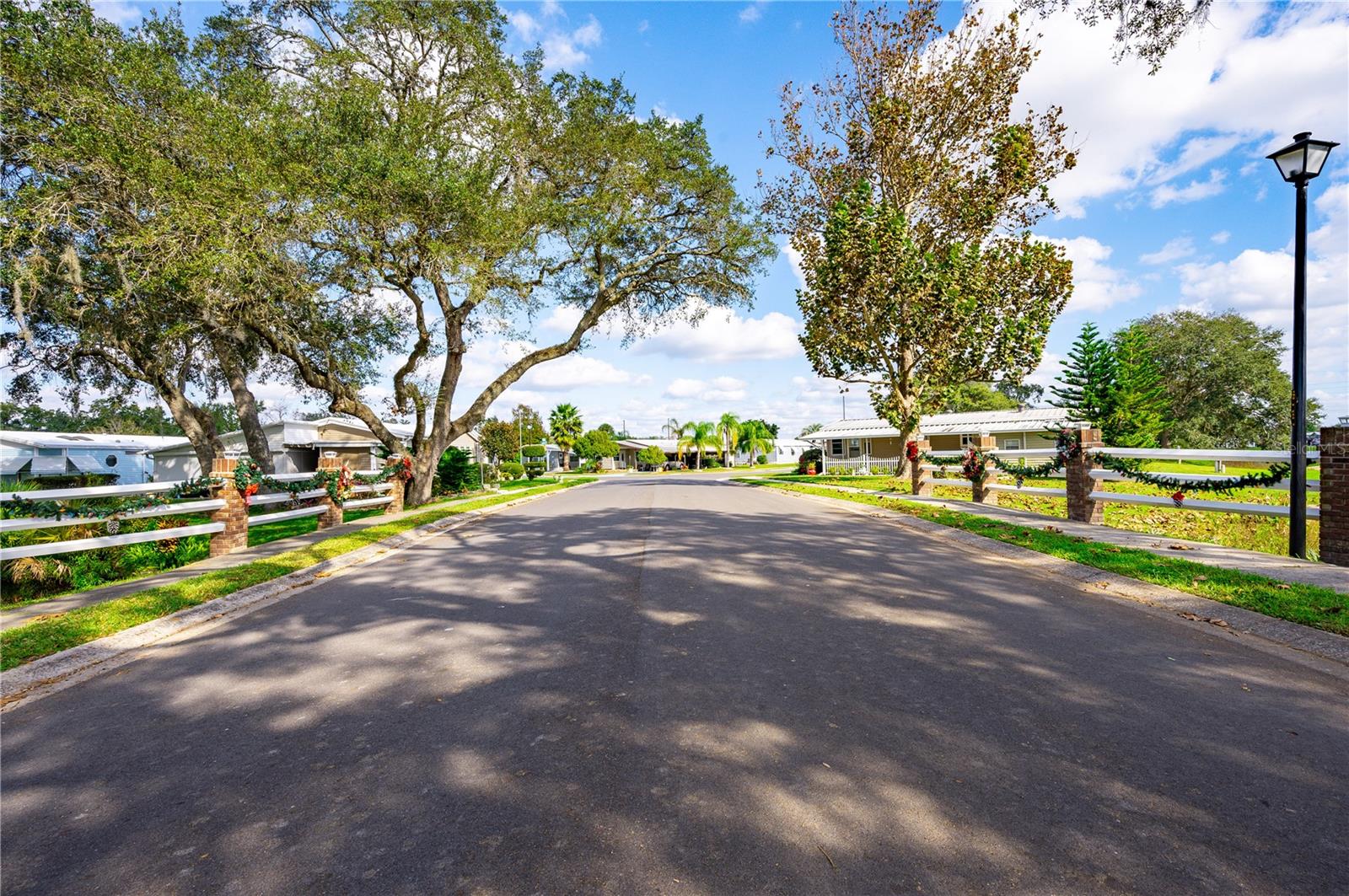OAKS ROYAL - Residential