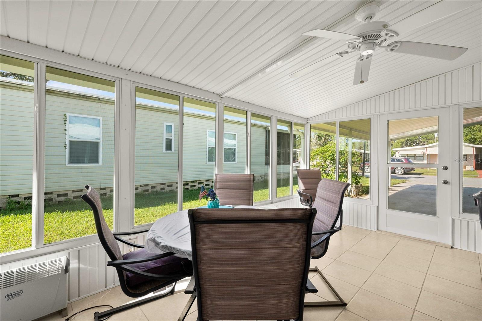 OAKS ROYAL - Residential