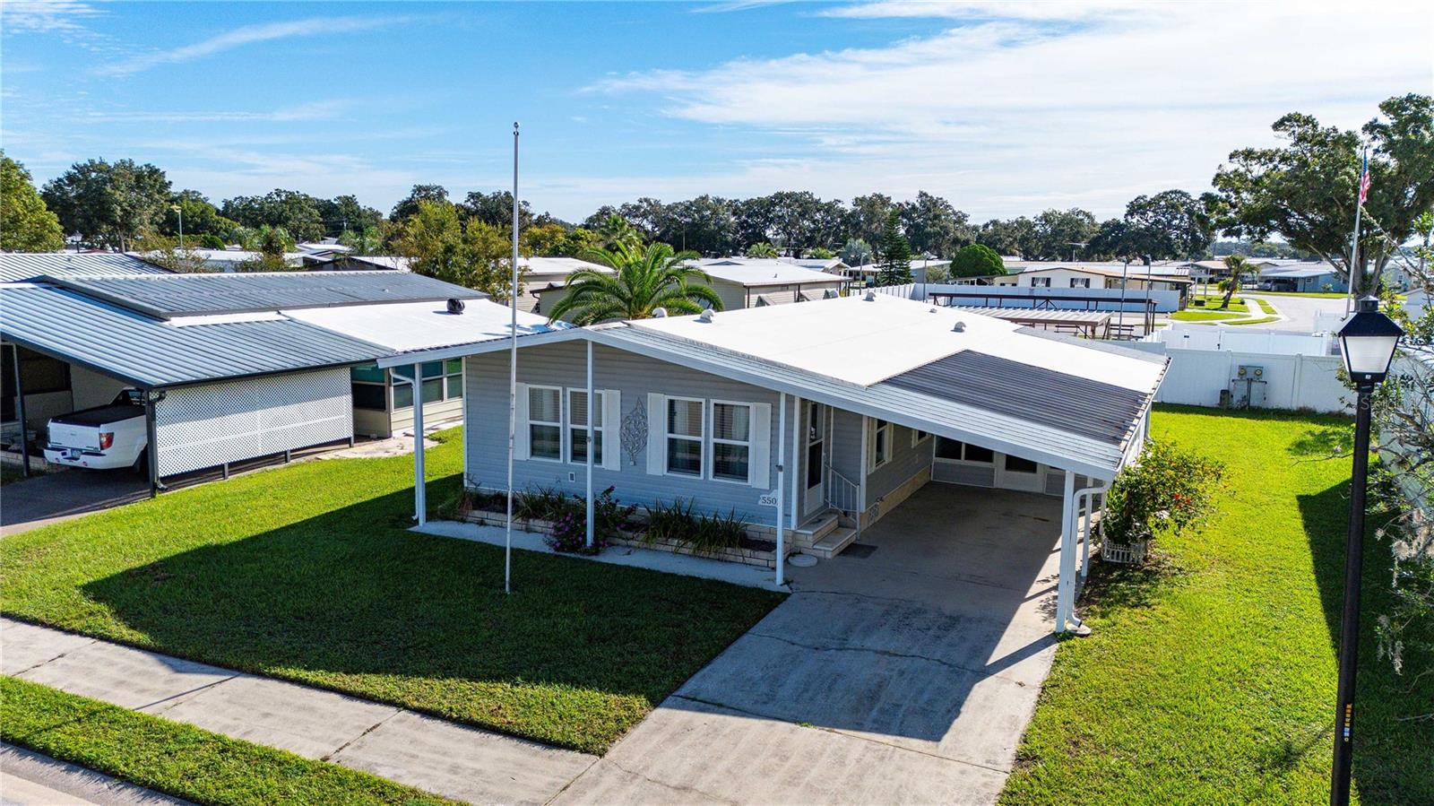 OAKS ROYAL - Residential
