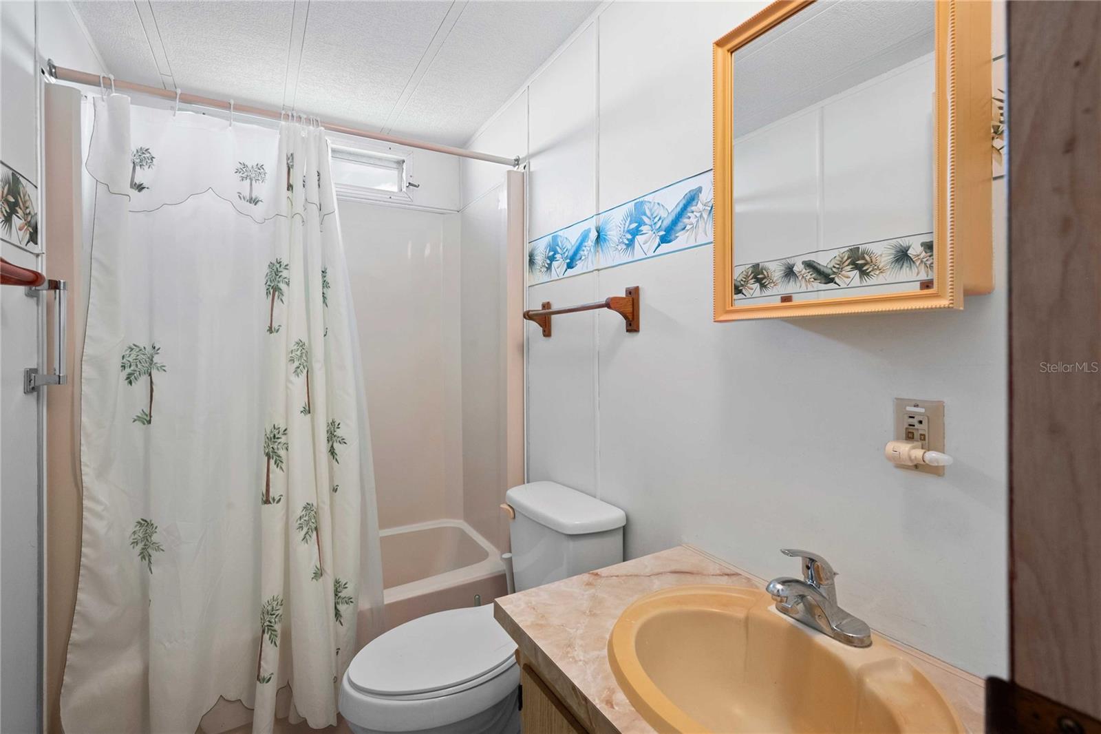 OAKS ROYAL - Residential