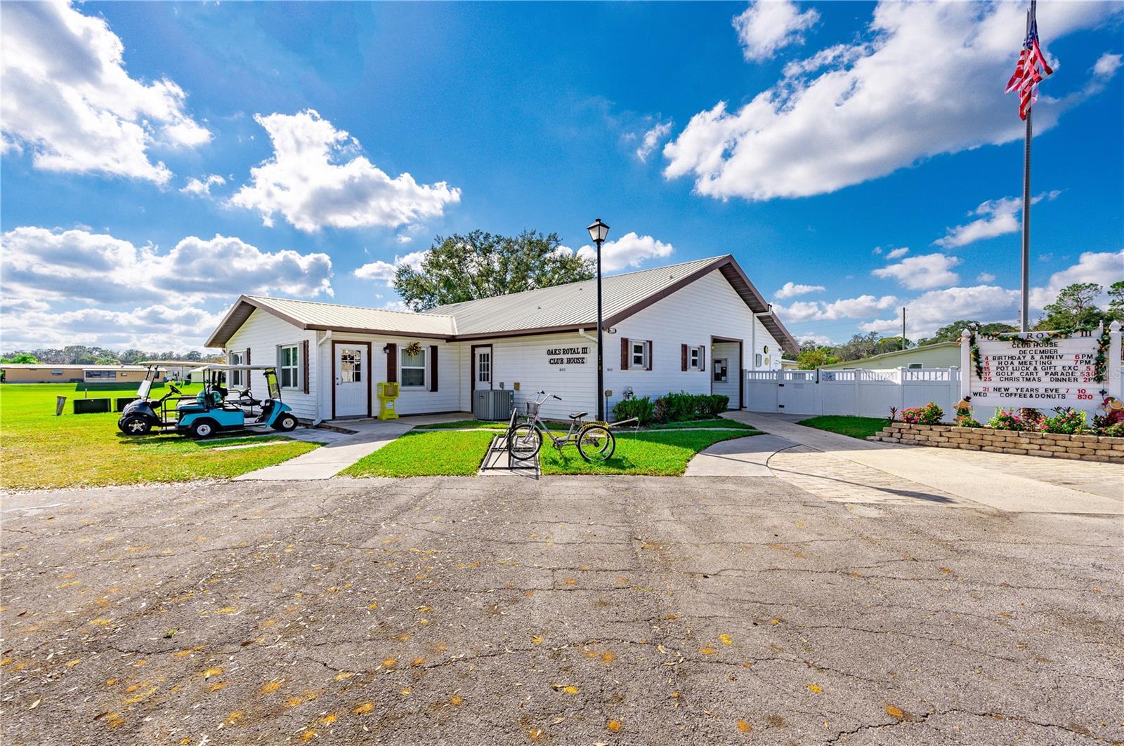 OAKS ROYAL - Residential