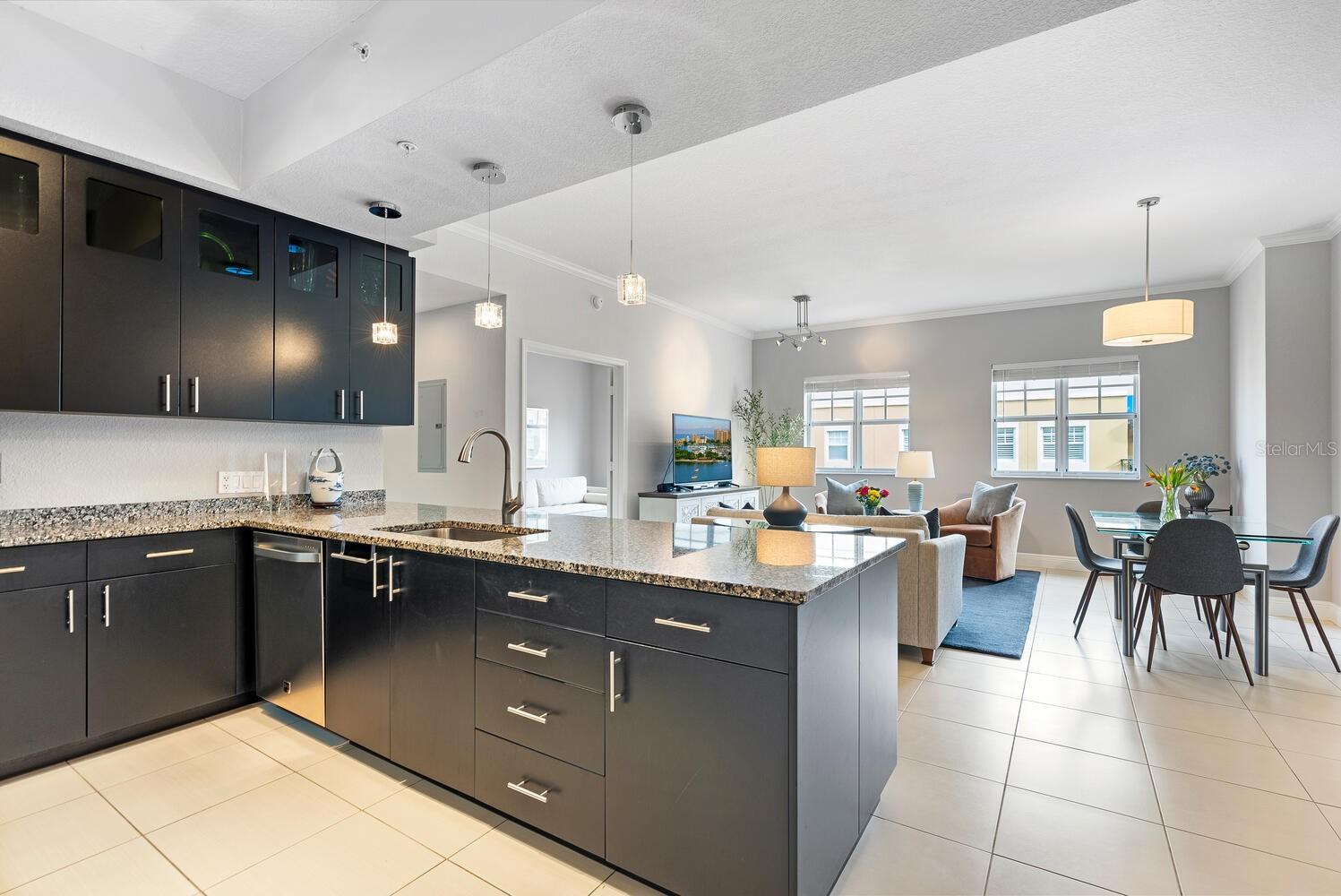1064 N TAMIAMI TRAIL 1604