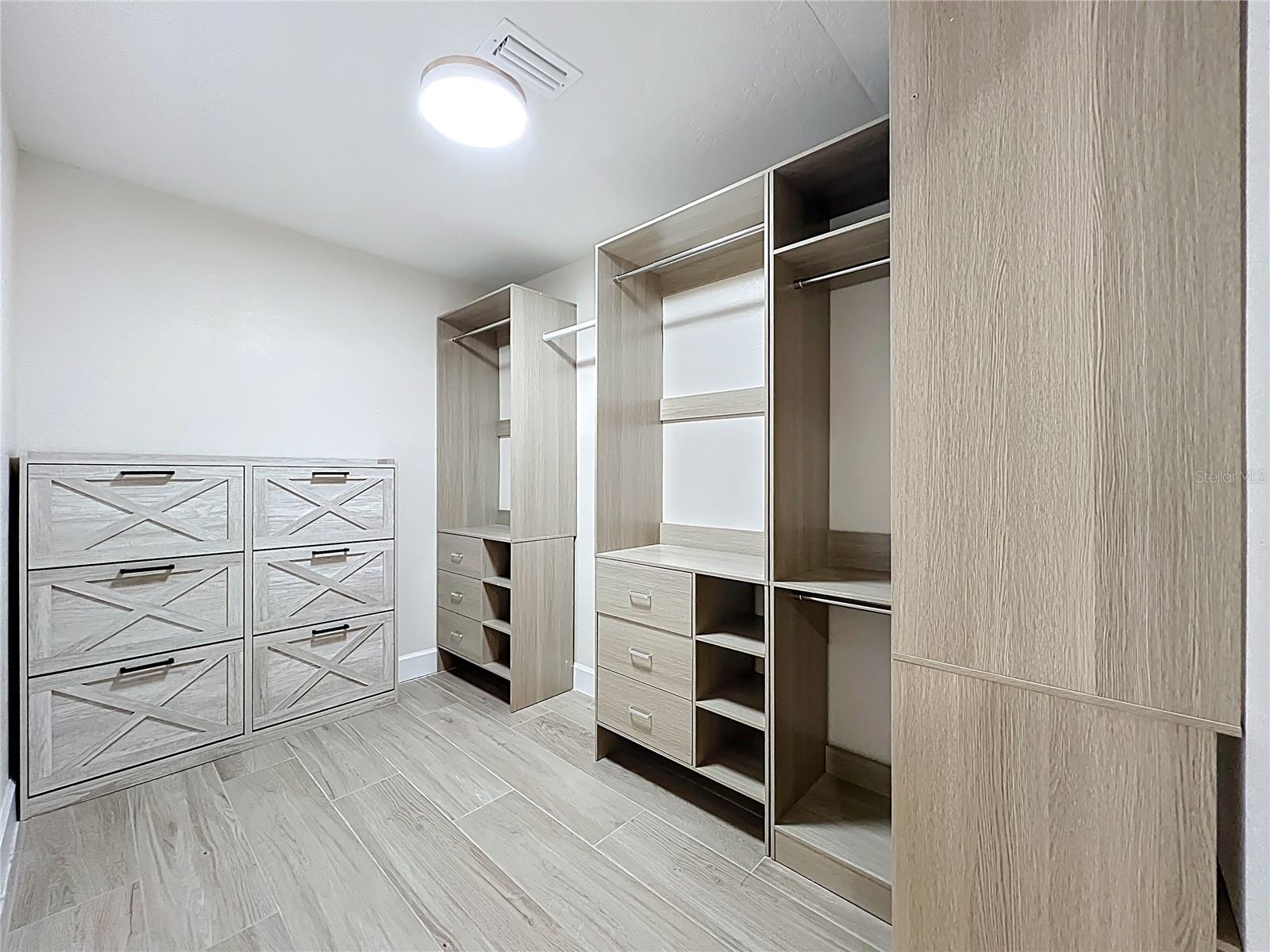 LENORE ADD - Residential