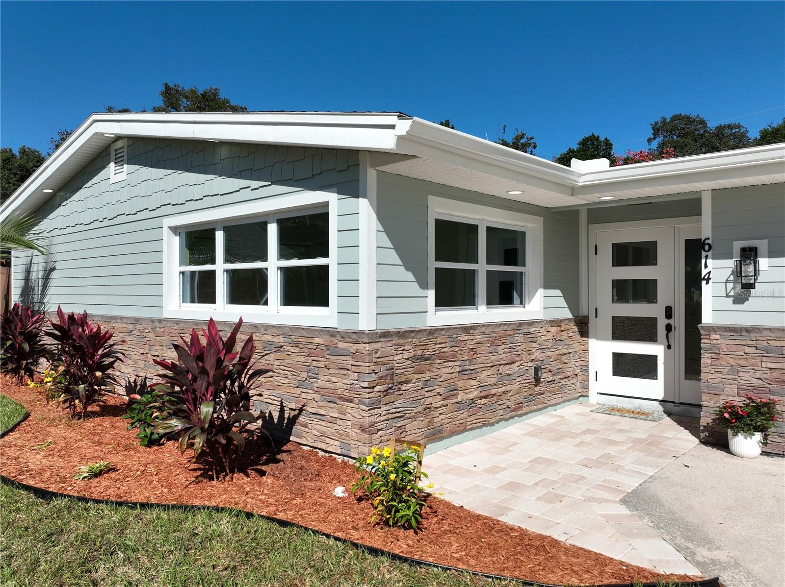 LENORE ADD - Residential