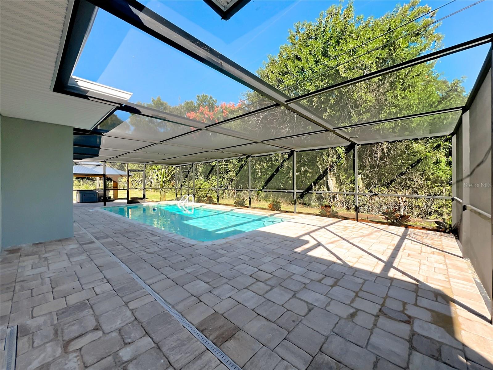 LENORE ADD - Residential