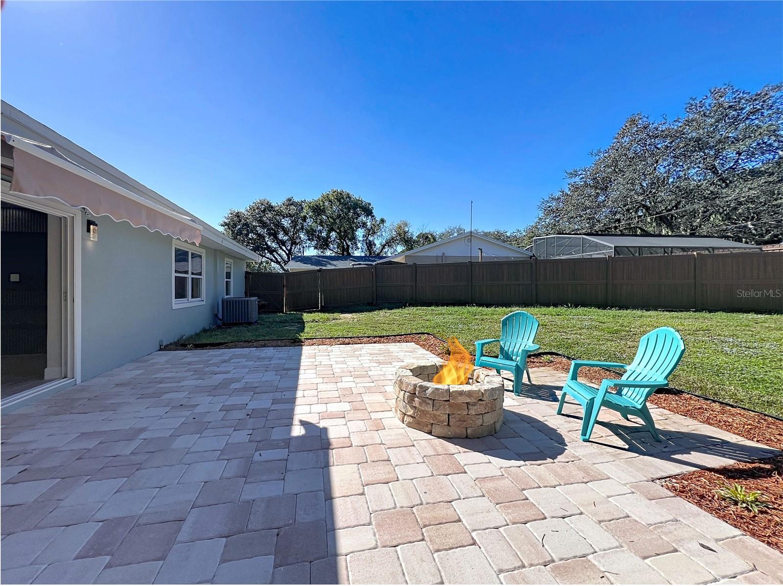 LENORE ADD - Residential