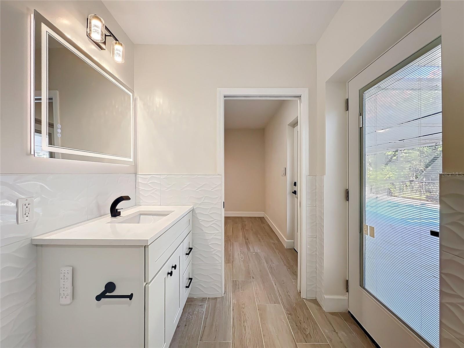 LENORE ADD - Residential