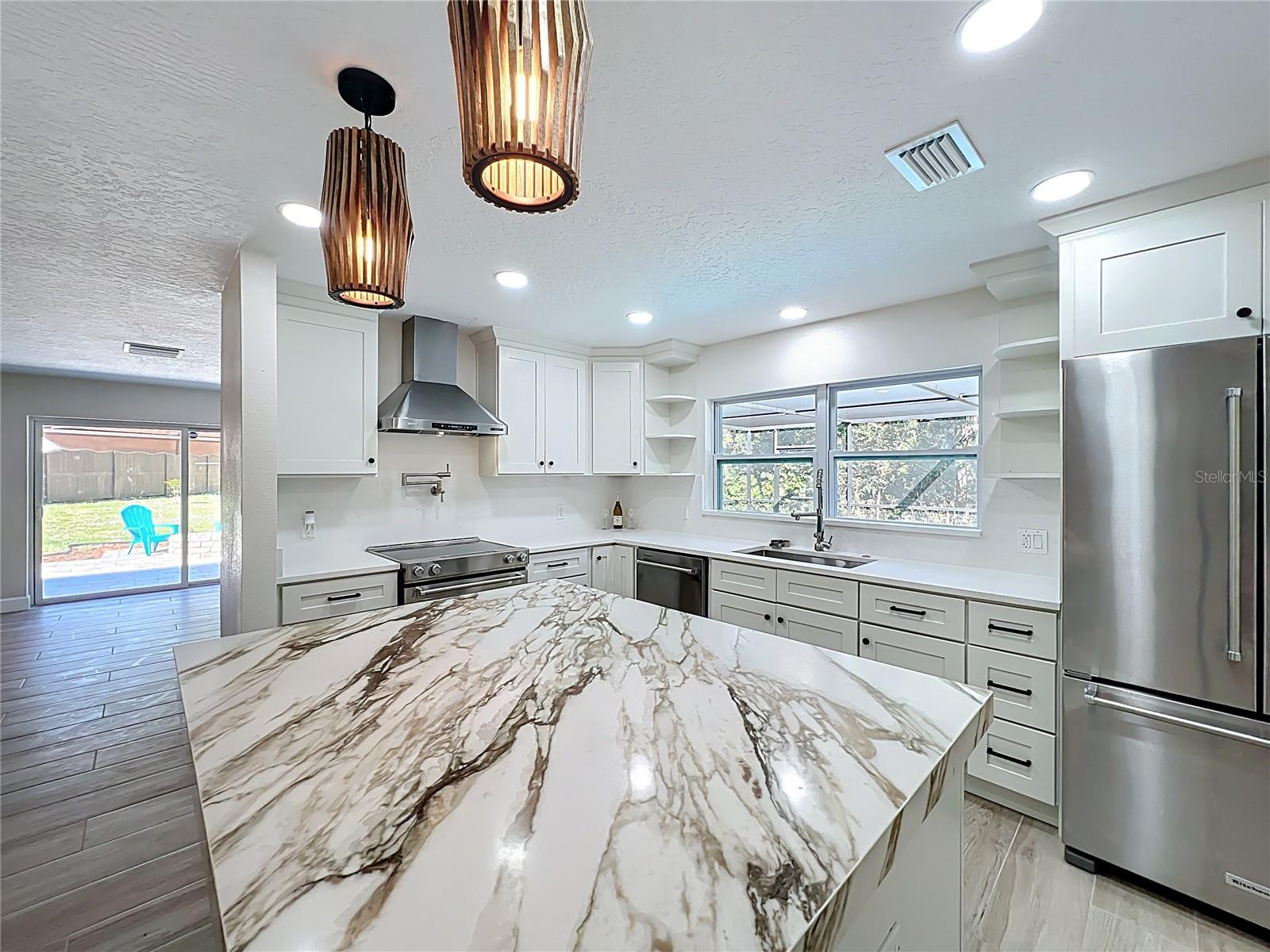 LENORE ADD - Residential