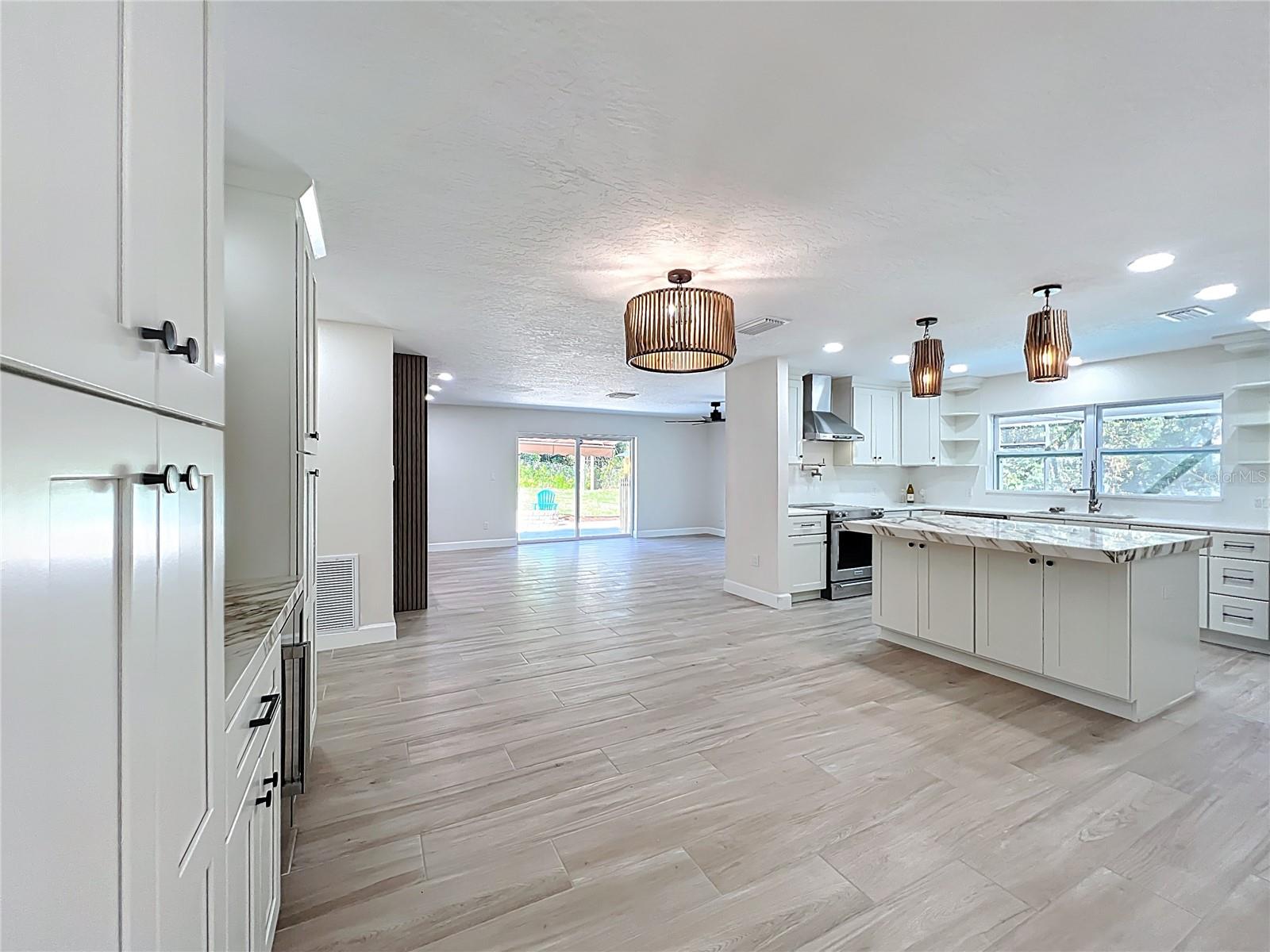 LENORE ADD - Residential