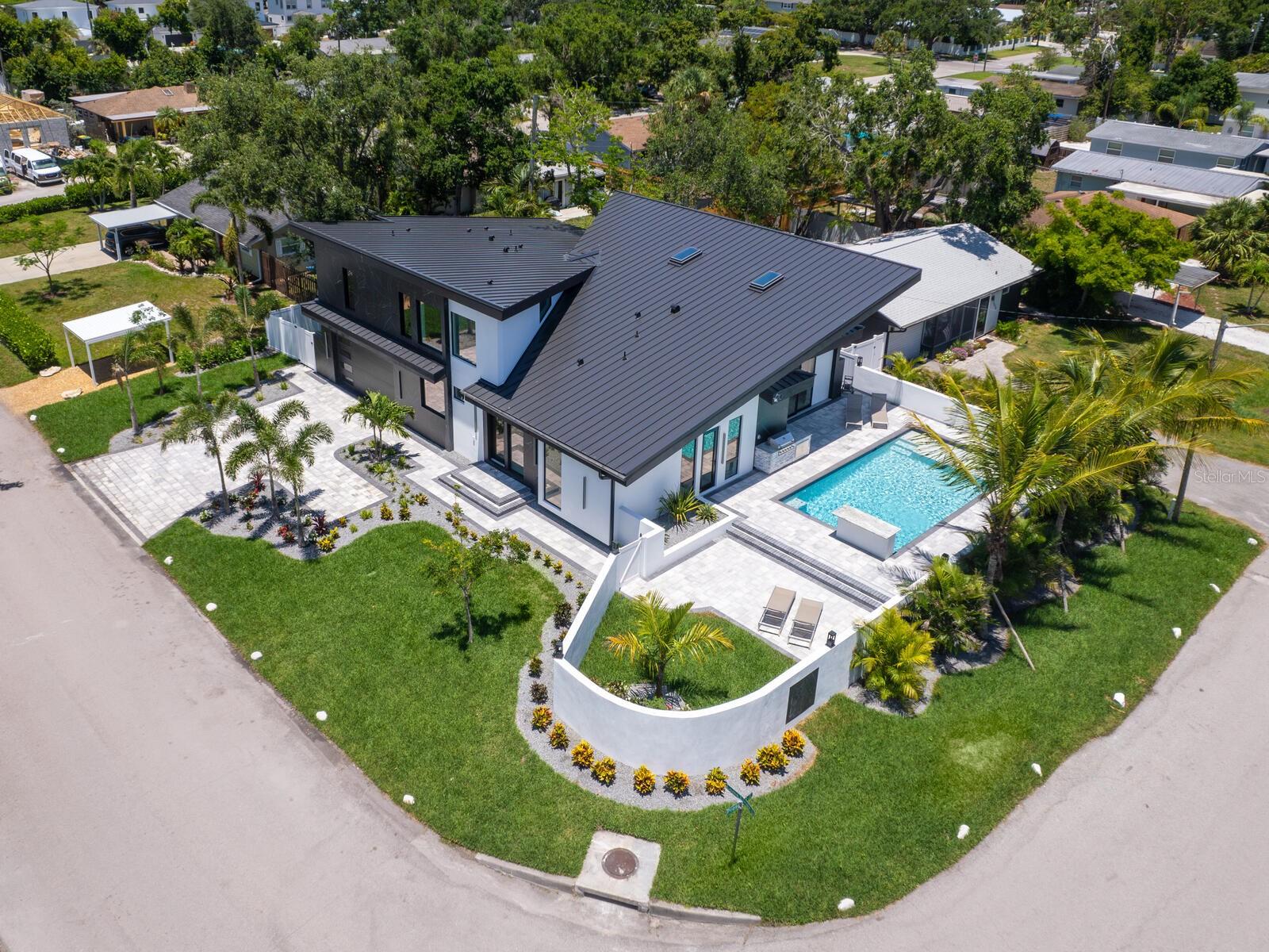 1323 LOMA LINDA COURT