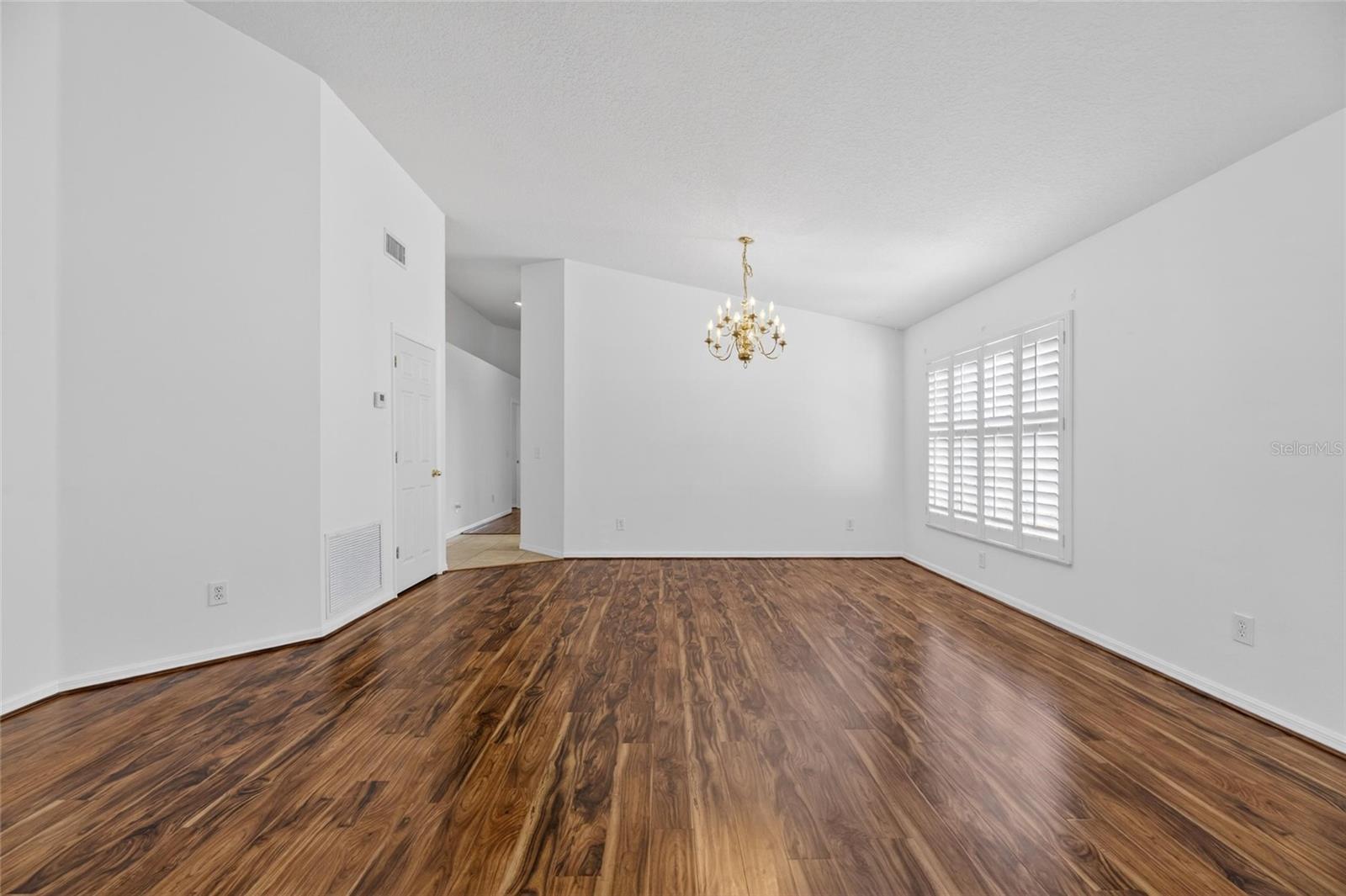 BLOOMINGDALE EAST - Residential