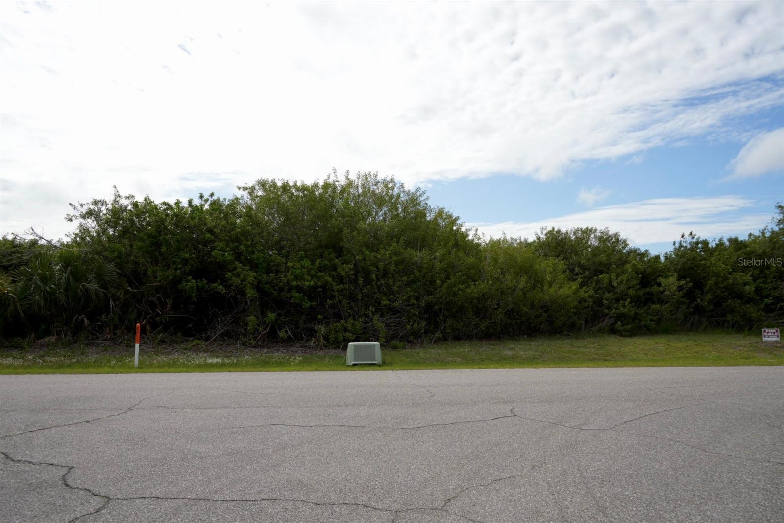 ROTONDA LAKES - Land