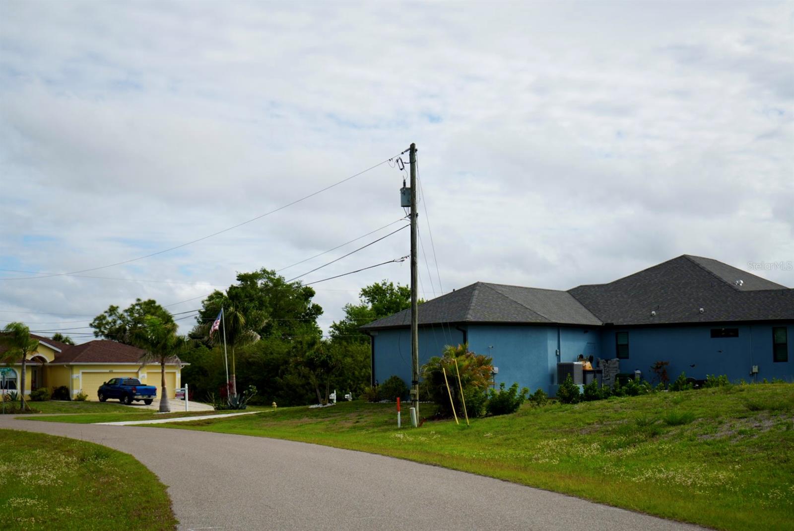 ROTONDA LAKES - Land