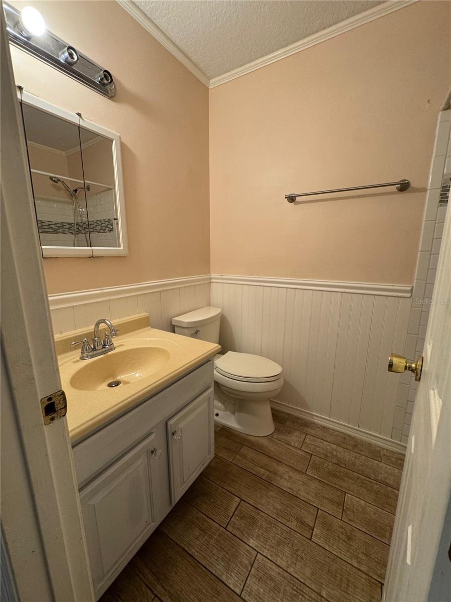 DIXIE HEIGHTS UNIT 2 - Residential Lease